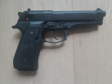 Este arma esta semi nueva.
Tiene 9 0 10 meses desde la compra en una armeria. 
El total de disparos 100.
Precio 00