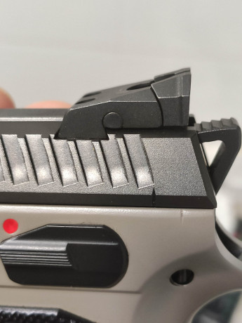 Vendo CZ Shadow 2, solo gastadas entre 10-15 cajas como mucho en menos de 2 años ( comprada nueva en armeria) 42