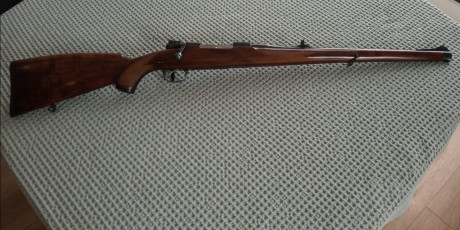 Hola
 VENDIDA LA RUGER
Por exceso de armas, vendo estas dos.
 Rifle BRNO 3006 . Acción Mauser 98. Muy 02