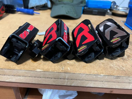 Vendo 4 porta cargadores doble alpha en 120€ los 4 tlf 654 53 87 61 :pist: 01