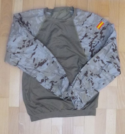 Camiseta táctica árido pixelado español, talla XL. Poco usada, bandera bordada en manga
30 euros
Envío 01