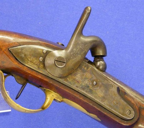 Voy a colocar unas fotos de un arma larga alemana de llave de mecha del siglo XVI. 101