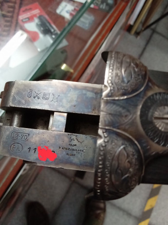 La marca hoy dia es excelente, alguien me puede decir que modelo es? Me piden 180 euros.

Marcaje S1 =1974..expulsor 11