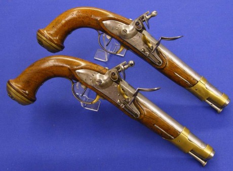 Voy a colocar unas fotos de un arma larga alemana de llave de mecha del siglo XVI. 110