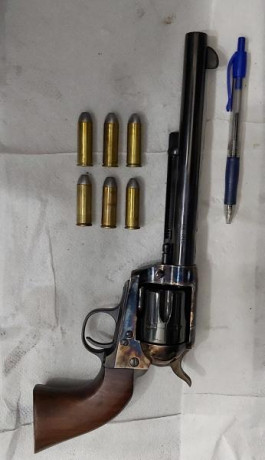 " VENDIDO " .Hola mi nombre es José Manuel y vendo mi revólver single action en calibre 45 Long 00