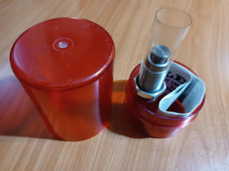 Vendo recalibrador marca Lee del 314, solo se ha probado, se habrán recalibrado 200 puntas. Pido 20 Euros 00