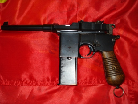 Hola,he abierto este hilo para que todos aquellos que tengais armas Españolas,podais lucirlas aqui con 22