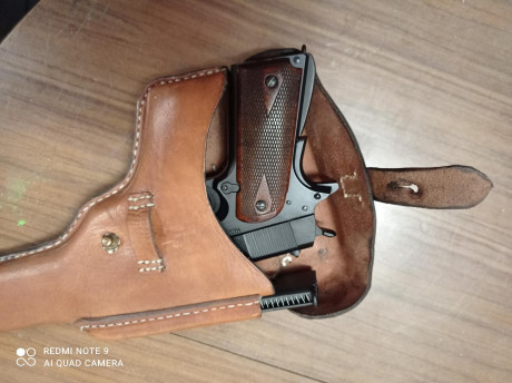 Se pone a la venta replica en cuero marron para tintar o envejecer a gusto, de la mitica funda de la Star 02
