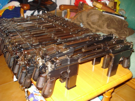 Hola,he abierto este hilo para que todos aquellos que tengais armas Españolas,podais lucirlas aqui con 31