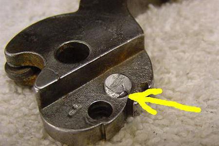 Hola que tal, tengo un Uberti Outlaw negro, que sin haber disparado solo de manipularlo en casa para familiarizarme, 30