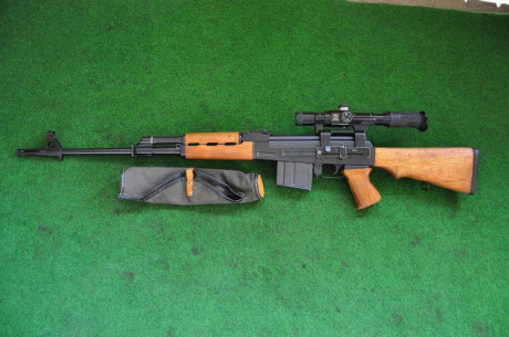 Estoy buscando este rifle, en principio  solo me interesa el rifle y cargadores dado que el resto de accesorios 02