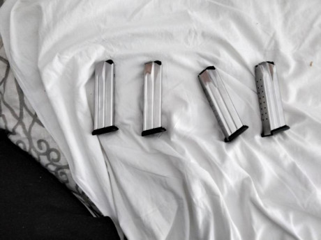 Buenos días. Vendo 4 cargadores pistola xdm 9mm, capacidad 19 cartuchos. 80€. Están en Murcia. Contactar 00