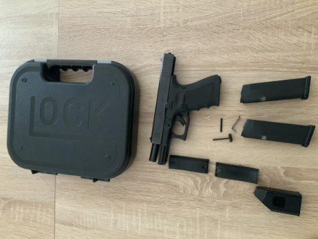 Hola, estoy vendiendo mi Glock 19 con 200 cartuchos tirados, está muy nueva.
El arma se encuentra en Barcelona.
Dos 01