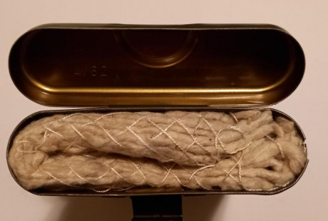 Kit  de limpieza Mauser k98  completo con aceitera ,cadeneta, cepillo y juego de feminelas nuevo de arsenal 11