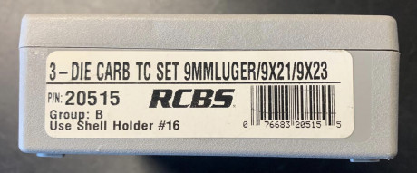 Se venden estos magníficos dies del calibre 9mm PB, del fabricante RCBS.
Vienen en su caja y están en 02