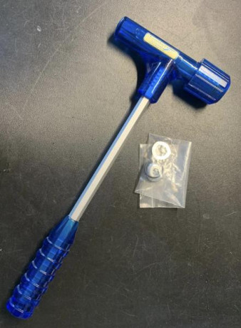 Se vende magnífico martillo de inercia FRANKFORD ARSENAL.
Se encuentra en perfecto estado, pudiendo verse 00