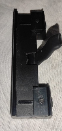 Buenas noches, estoy buscando las anillas originales para el rifle HK 940, que van con la base de la cual 00