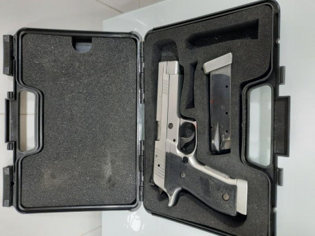 Buenos días, se vende sig sauer allround calibre 9mm, no me voy a alargar explicando las cualidades de 02