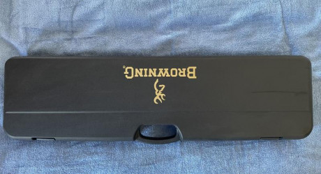 Hago una Rebaja a la venta del Rifle
El Rifle  2.000 € 
Con Aimpoint  2.500 € 
Con el visor Swarosvki 00
