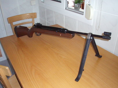 Hola, Pues ni más ni menos.
Hace unos meses un compañero me regaló una carabina Air Arms de carga por 01