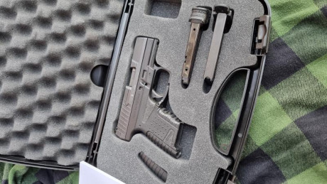 Hola a todos.
Vendo Walther PPS con su caja, instrucciones, 2 cargadores de serie, de 6 y 7 cartuchos 02