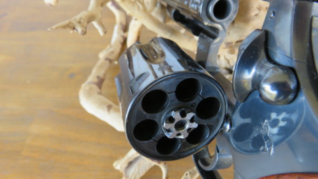 Lo dicho vendo mi COLT TROOPER MK3 38/357 en un estado increíble para los años que tiene, siempre bien 11