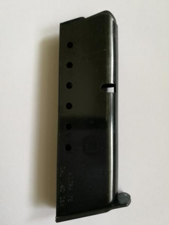 Hola a todos. Haciendo limpieza he encontrado dos cargadores para pistola ASTRA A75, válidos para 9 mm 02