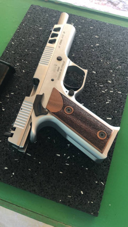 Buenas tardes compañeros,

VENDO pistola precisión PARDINI GT9 9MM INOX. cañón 8 estrias.
Me equivoque 11