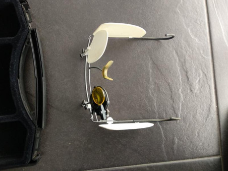 Son especiales para tiro con arma larga y arco, pero también se pueden usar para arma corta. tienen diafragma 00