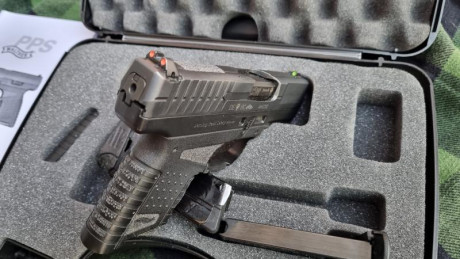 Hola a todos.
Vendo Walther PPS con su caja, instrucciones, 2 cargadores de serie, de 6 y 7 cartuchos 31
