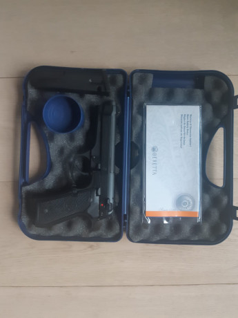Hola!
Bajo el precio de la Beretta que tengo anunciado hace unos 20 dias  a 425 euros.

La pistola tiene 01