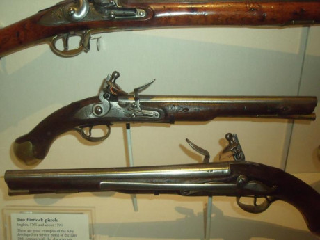 Como muestra un boton, una mas, de las muchas armas veteranas que, como coleccionista mas que tirador, 30