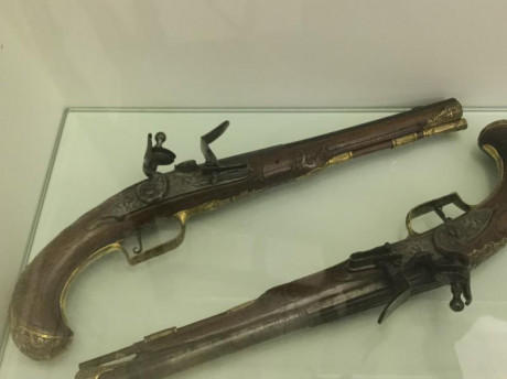 Como muestra un boton, una mas, de las muchas armas veteranas que, como coleccionista mas que tirador, 42