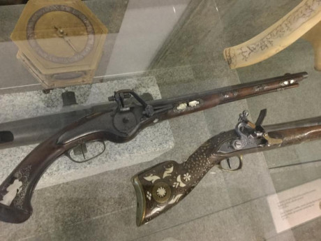 Como muestra un boton, una mas, de las muchas armas veteranas que, como coleccionista mas que tirador, 52