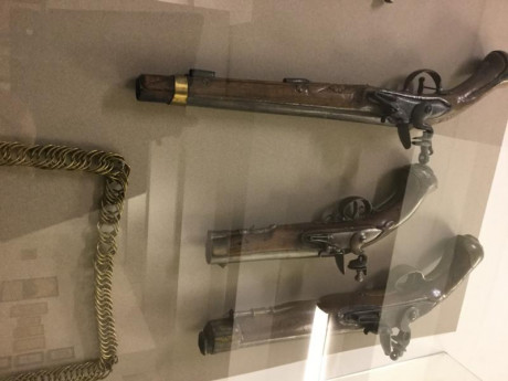 Como muestra un boton, una mas, de las muchas armas veteranas que, como coleccionista mas que tirador, 50