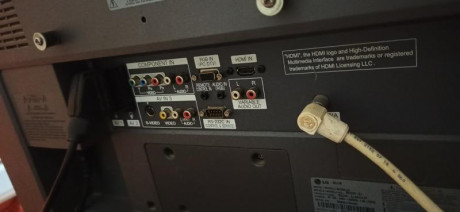 Se vende cámara y monitor CCTV para visualizar el disparo. Se entrega con cable de 15m aprox. Precio 150€. 01