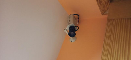 Se vende cámara y monitor CCTV para visualizar el disparo. Se entrega con cable de 15m aprox. Precio 150€. 00