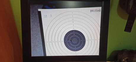 Se vende cámara y monitor CCTV para visualizar el disparo. Se entrega con cable de 15m aprox. Precio 150€. 10