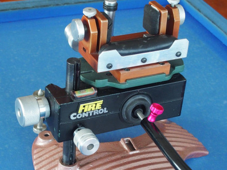 Se ofrece magnifica torreta especializada en BenchRest (precision con carabina con apoyos). Cuenta con 00