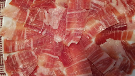 Hoy para comer acelgas hervidas y chuletón de vaca gallega vieja con seis semanas de maduración en cámara 150