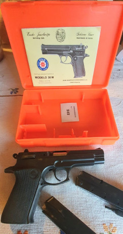 Se vende Star 30-M impecable, con dos cargadores y caja original. Guiada en F, se puede ver y probar en 01
