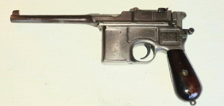 Se vende Mauser C-96, calibre 7,63, con funda-culatín.
Ipecable funcionamiento.
Guiada en F.
Incluye estuche 62