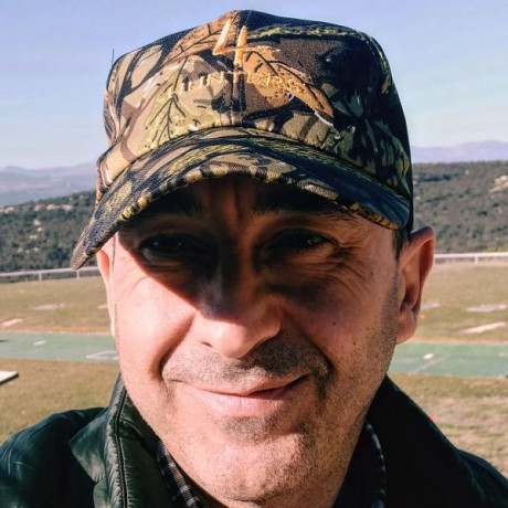 Muy buenas a tod@s mi nombre es Miguel Ángel y soy desde hace 23 años profesor titulado por la Federación 02