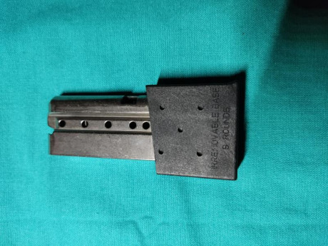 cargador nuevo  para pistola Benelli MP95E del 22... 9 rounds 40 euros. DOS AGUJAS PERCUTORAS 60 EUROS.MEDIDOR 00