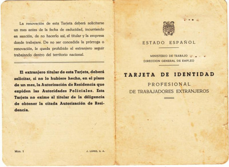  EN RECUERDO Y HOMENAJE A LOS QUE YA NO ESTÁN. 

Si pones en  GOOGLE    PASAPORTES EN LA MEMORIA   da 152
