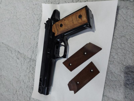 Un compañero de club vende por dejar el tiro por enfermedad pistola olimpic cal.22.(335€).Esta pistola 42
