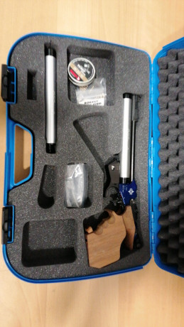 Buenos dias: Se vende pistola de aire comprimido, MATCH GUNS MGH1. Esta prácticamente nueva, no ha tirado 01