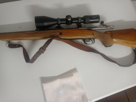 Se vende rifle Santa Barbara en perfecto estado, modelo deluxe, calibre 7 mm remington magnum. Fue comprado 00