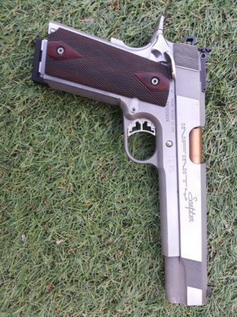 SE VENDE, por cese de la actividad en 9 mm, Infinity Scepter.
Precio 2750,00 €. Su estado es excelente, 00