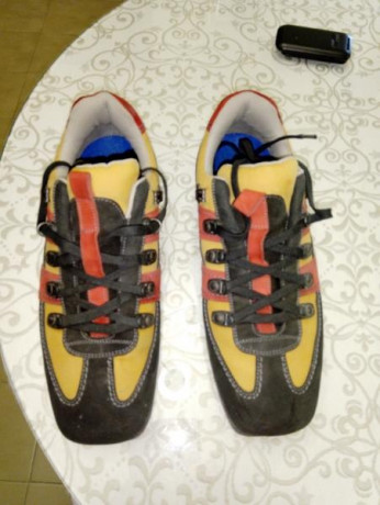 Vendo zapatos de tiro marca Corami talla 44 de reestreno con dos juegos de plantillas y calzas nuevas, 00